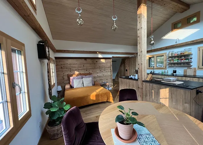 Romantic Private Superior Swiss Chalet With Hottub