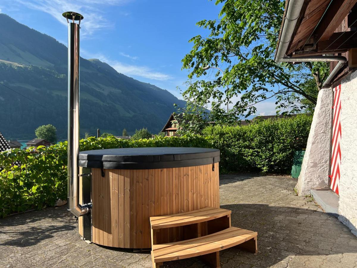 Romantic Private Superior Swiss With Hottub Lungern