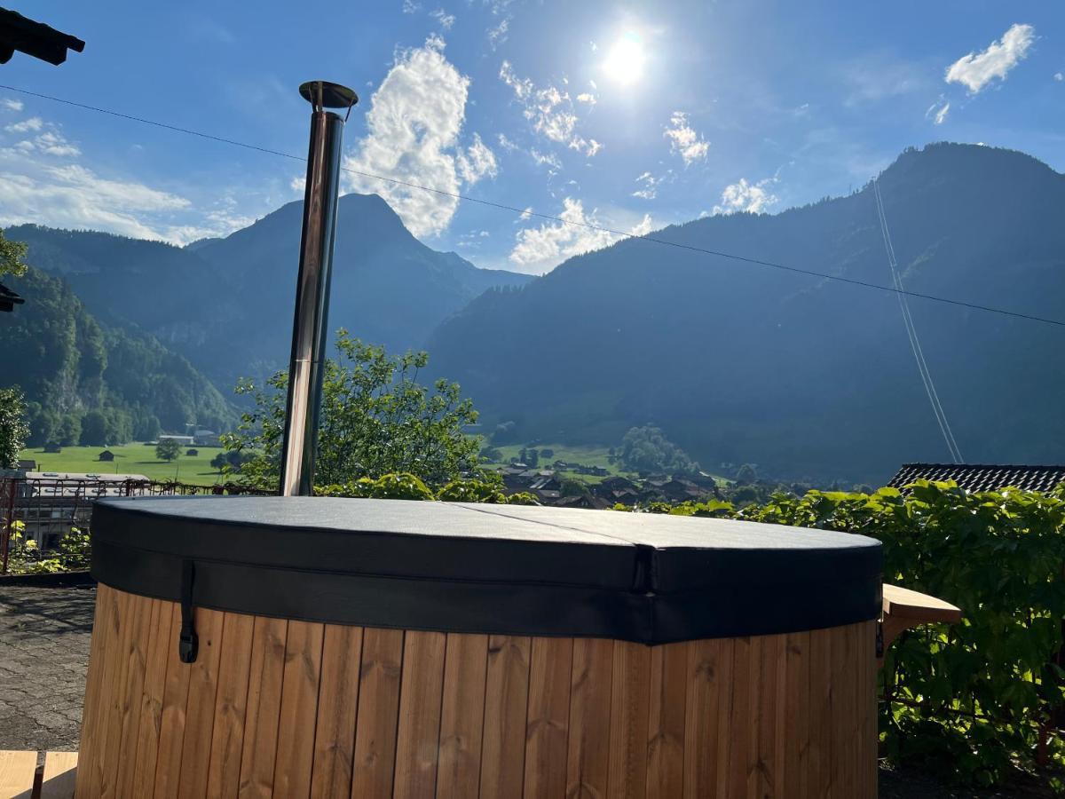 Chalet Romantic Private Superior Swiss With Hottub