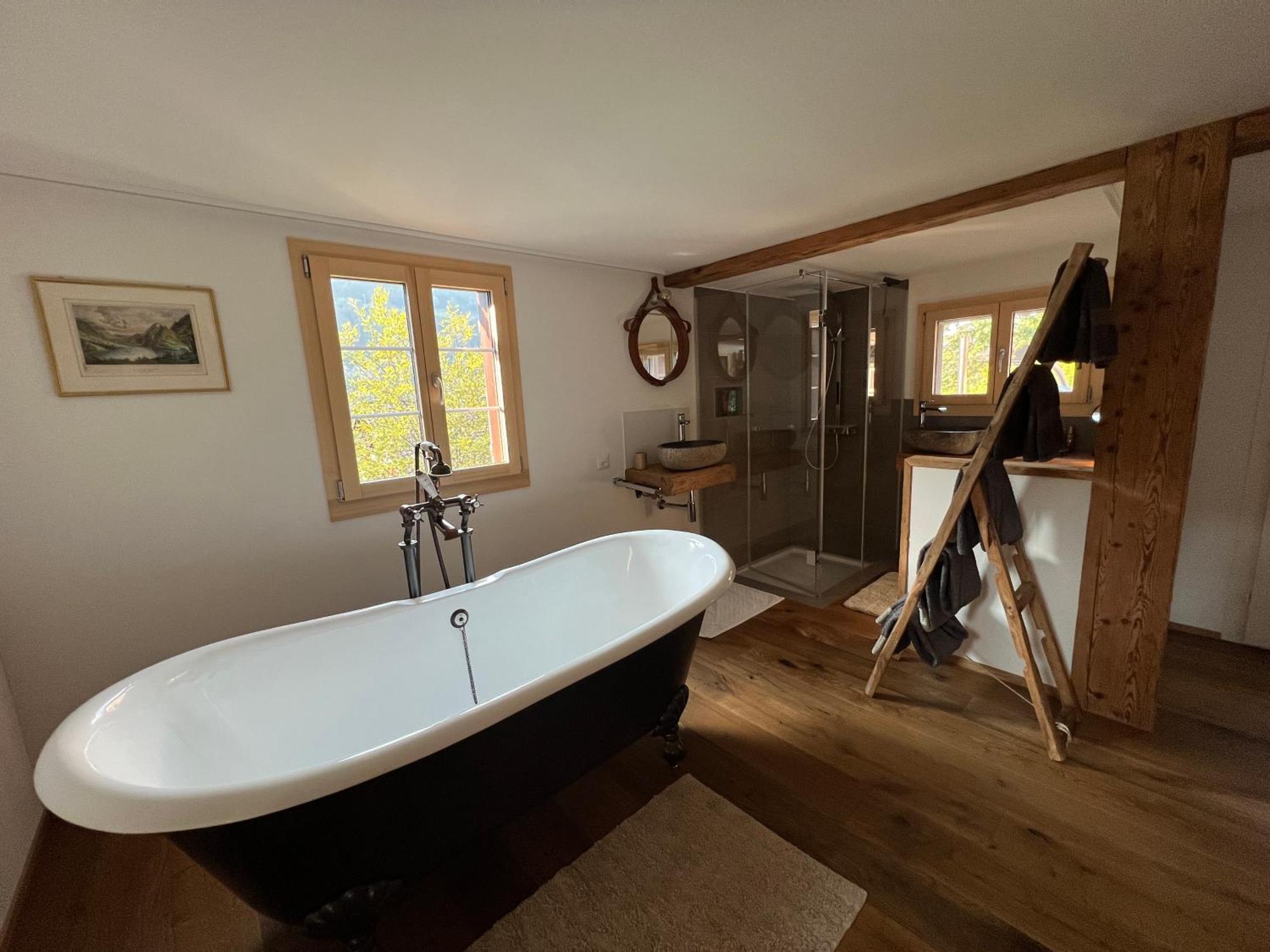 Chalet Romantic Private Superior Swiss With Hottub Lungern